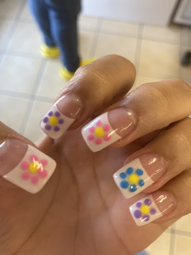 Flores Nails - Visual