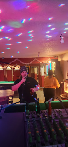 Glen Loch Saloon - Thumbnail