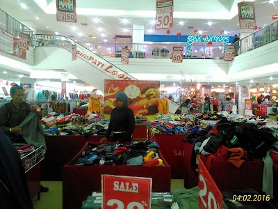 Photos of Luwes Mall