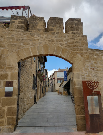 Puerta de Mercadal