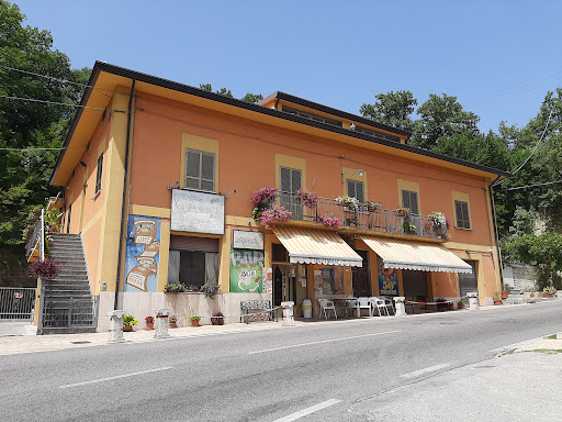 Lu Pennese Gallery - Italy