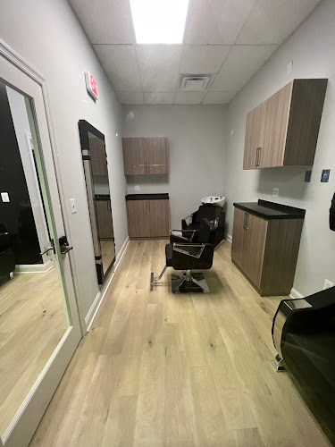 Xclusive Salon Suites interior view