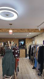 Photo n°3 de Toujours Plus Belles à Dampierre-sur-Salon (Magasin de vêtements pour femmes)