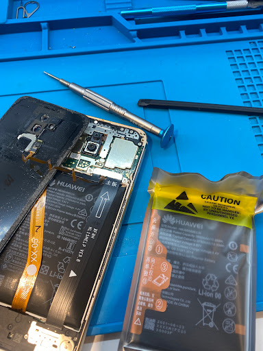 Phone Tech Riparazione - assistenza cellulare, tablet e pc Gallery - Italy