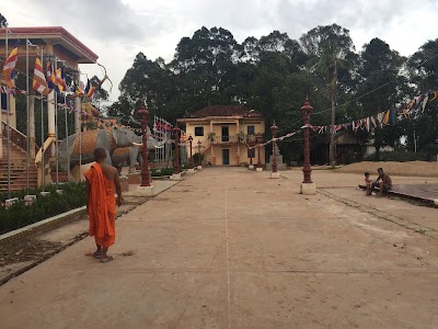 Photos of វត្តបន្ទាយម្លូ