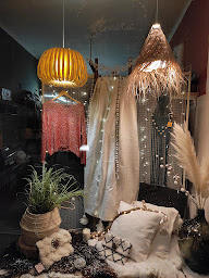 Photo n°20 de Friperie et la vie continue à Prades (Friperie)