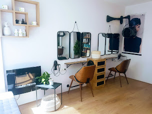 Photo n°3 de Athéna Art Coiffure à Noisy-le-Sec (Salon de coiffure)