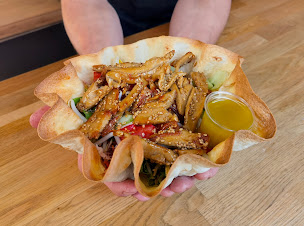 Photo n°91 de Cosy Tacos Bastide à Bordeaux (Restaurant végétarien)