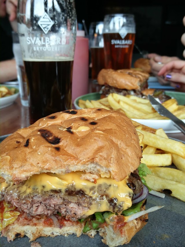Svalbar Pub