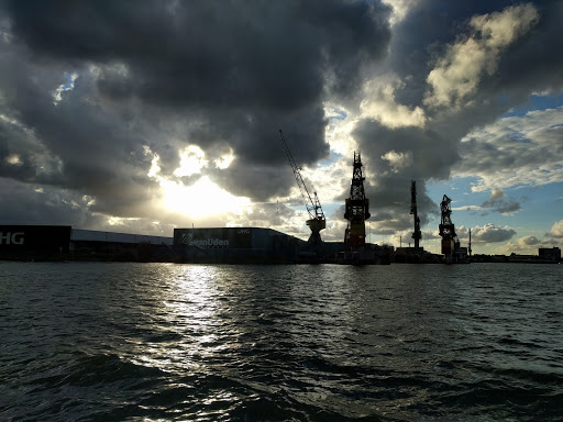 Watertaxi - Waalhaven Oostzijde / Dockworks (80) - Thumbnail