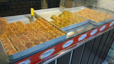 Photos of &Uuml;st&uuml;nel Baklava