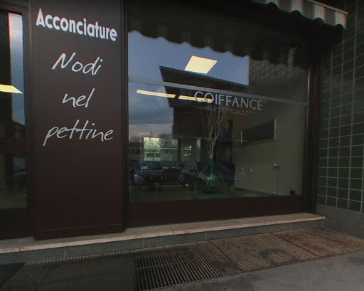 Acconciature Nodi Nel Pettine - Thumbnail