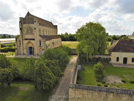 Canadian Abbey d’Ardenne Massacre Memorial - Thumbnail