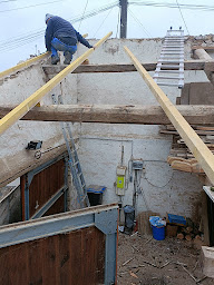 Photo n°37 de couverture Lancezeux et fils (couverture charpente ravalement demoussage de toitures étanchéité peinture maçonnerie) à Mouroux (Couvreur)