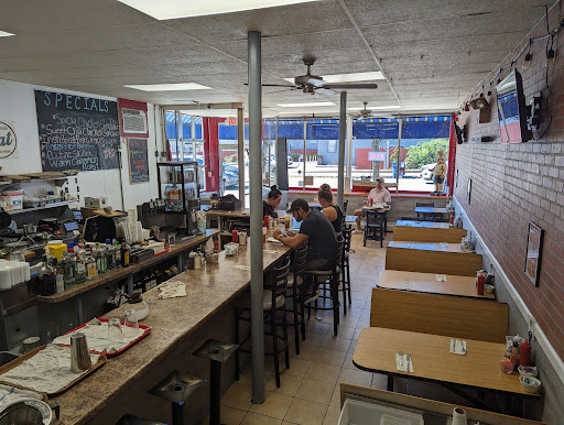 DOTTY & RAYS - SALEM'S OLDEST DINER Gallery - United States