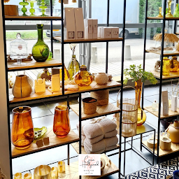 Photo n°14 de Cerise Hollywood - Peggy CIAIS à Saint-Laurent-d'Agny (Magasin)