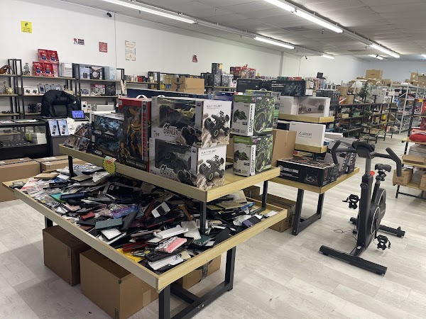 VB Selections Discount Store photo 2