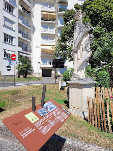 Square George V - Thumbnail