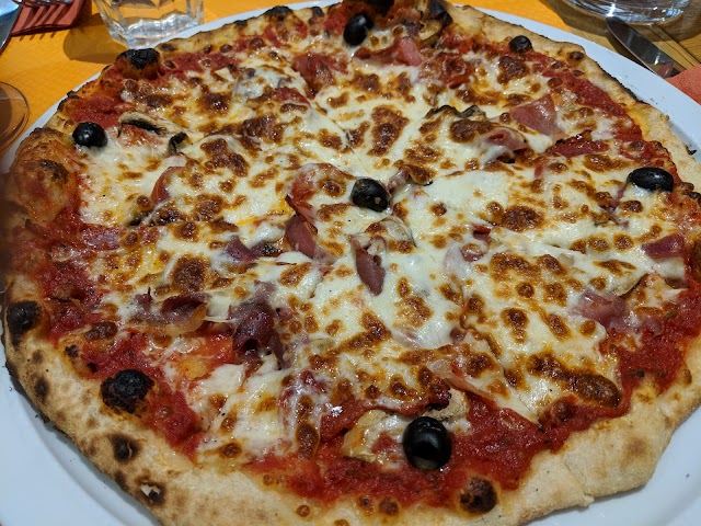 Colette & Co Pizza