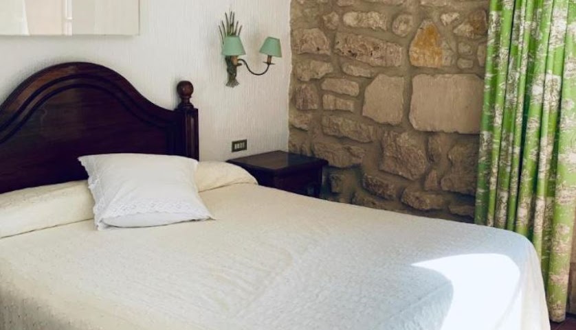 Hotel Tres Coronas de Silos by null