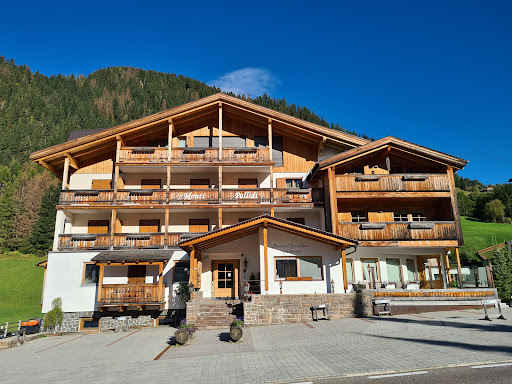 Monti Pallidi Apartments - Thumbnail