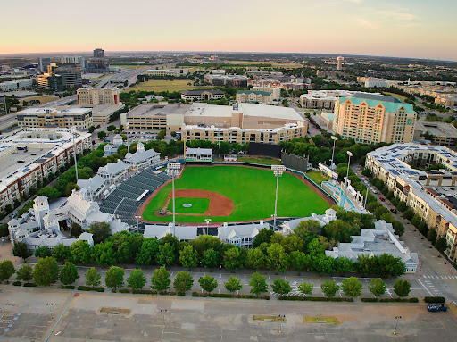 Riders Field - Visual
