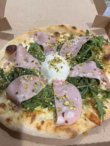 Photo 1 - Pizz' Al Capone