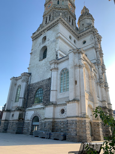 Église catholique Notre-Dame-des-Malades à Saint-Amand-les-Eaux - Thumbnail