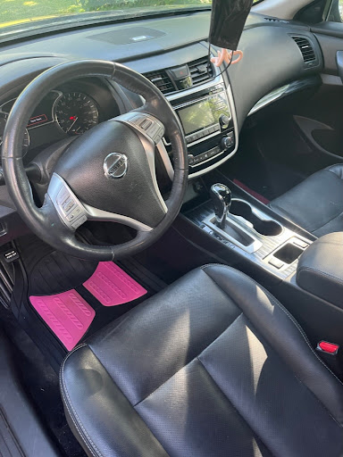 Bri's Car Detailing Services - Thumbnail