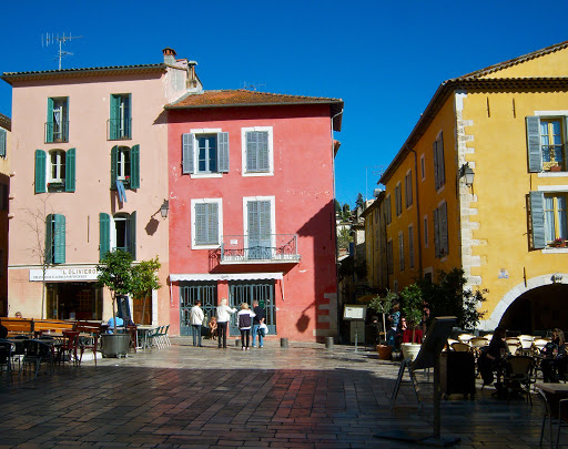 Savills Valbonne | Real Estate | Immobilier | Locations de Vacances