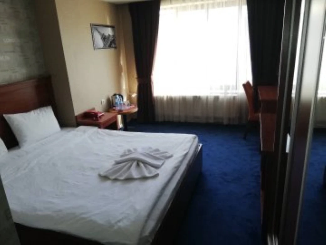 Roz Hotel