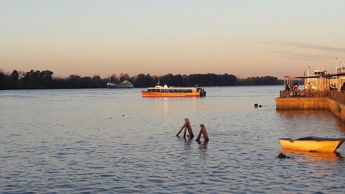 Camping Club del Río, Author: Marcela Silvana Cortez