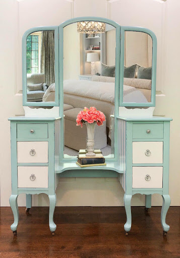 Casually Southern Furniture Refinishing and Custom Sign Company