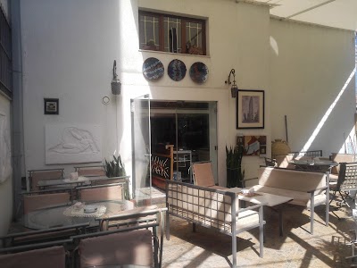 Photos of GALERIA E. RIRA