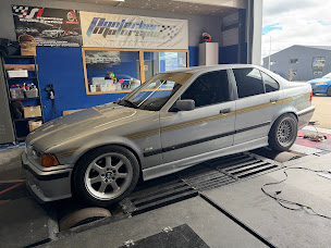 Photo n°19 de PONTARLIER MOTORSPORT à Bulle (Garage automobile)