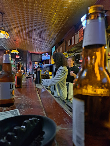 Hootinanny Dive Bar Extraordinairr - Thumbnail