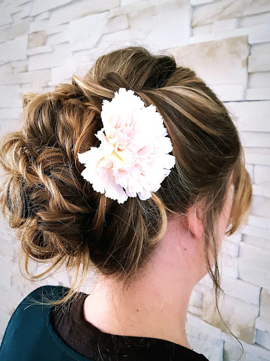 Laura G Coiffure à domicile - Thumbnail