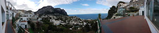 ISAIA Boutique - Capri Gallery - Italy