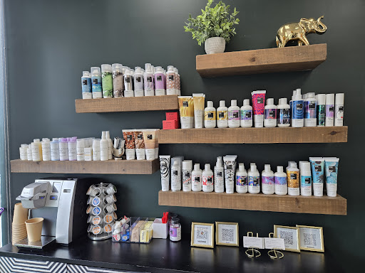 SAGE + CLOVER Salon Collective - Thumbnail