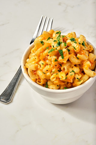 The Kitchen by Cooking with Que by null