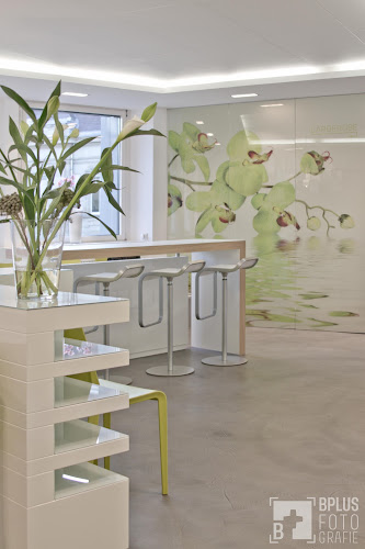 Dr. med. Dr. Univ. Padua Franz Schwan photo