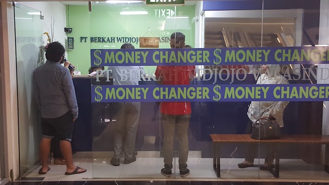 Money Changer Berkah Widjojo Valasindo, Author: Ika