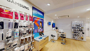 Photo n°12 de Boutique SFR Charleville Mezieres Republique à Charleville-Mézières (Opérateur téléphonique)