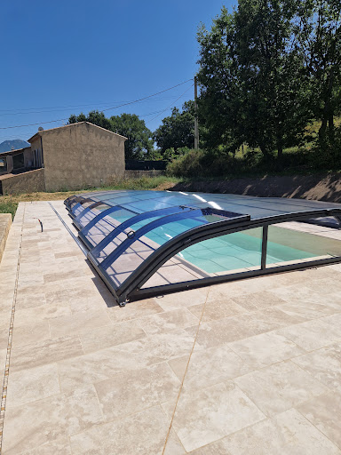 Photo de MG.PISCINE Desjoyaux Piscines à Peipin (04200)