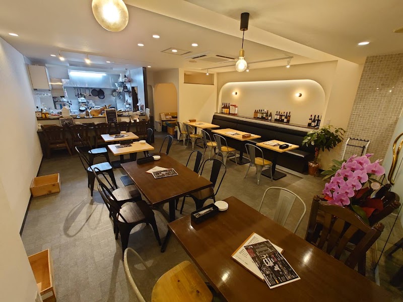 Cavern Tavernカヴァーンタヴァーン