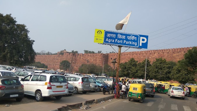 Red Fort Parking, Author: satpal jat