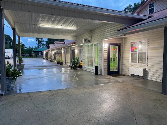 Mt Vernon Inn & Suites