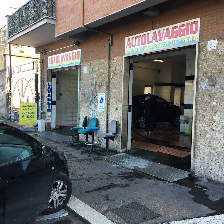 Lavaggio carrozzeria auto a mano, Roma, RM