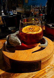 Photo n°9 de Appelez-Moi Madame - Restaurant d'ambiance à La-Teste-de-Buch à La Teste-de-Buch (Bar à vin)