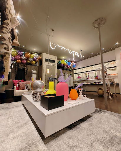 Ypzilon concept store - Thumbnail